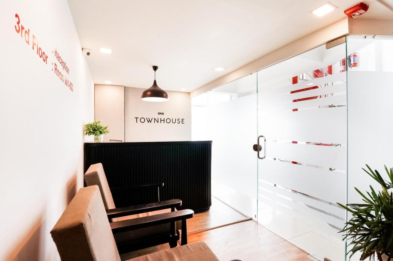OYO Townhouse 169 Aqua Corridor Bhatha Exterior foto